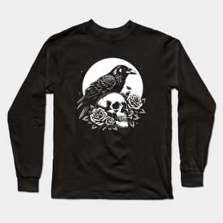 raven sitting on the skull during full moon Long Sleeve T-Shirt